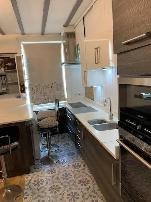 One Bedroom Apartment In Heart Of Brighton United Kingdom